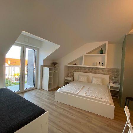 Sobe “Zavjetrina” Apartment Murter Bagian luar foto