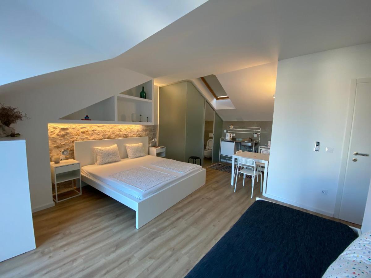 Sobe “Zavjetrina” Apartment Murter Bagian luar foto