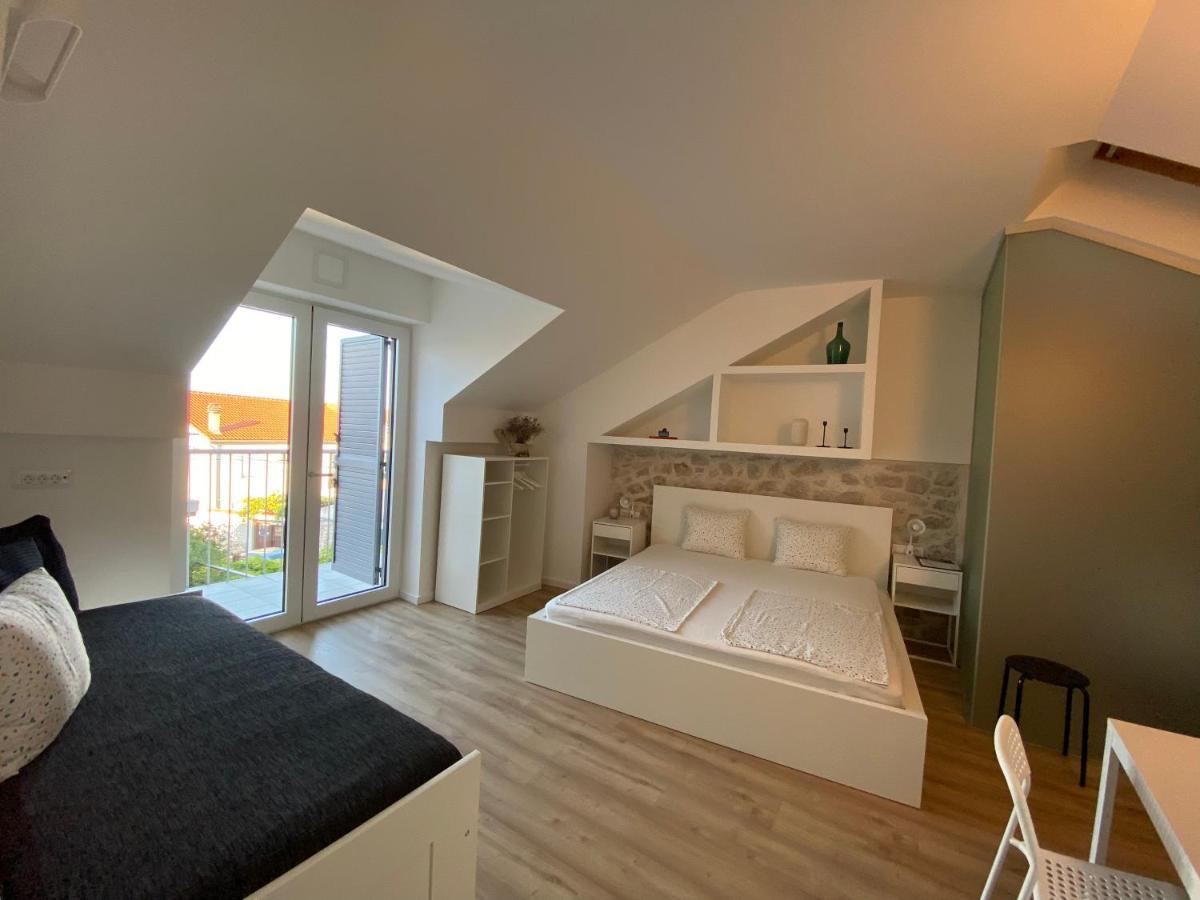Sobe “Zavjetrina” Apartment Murter Bagian luar foto