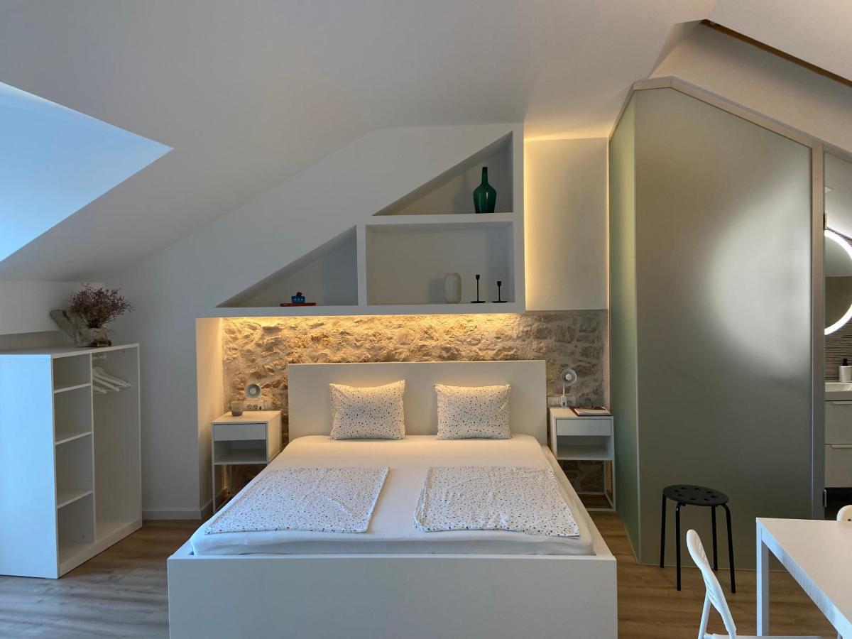 Sobe “Zavjetrina” Apartment Murter Bagian luar foto