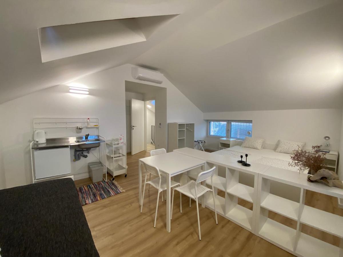 Sobe “Zavjetrina” Apartment Murter Bagian luar foto