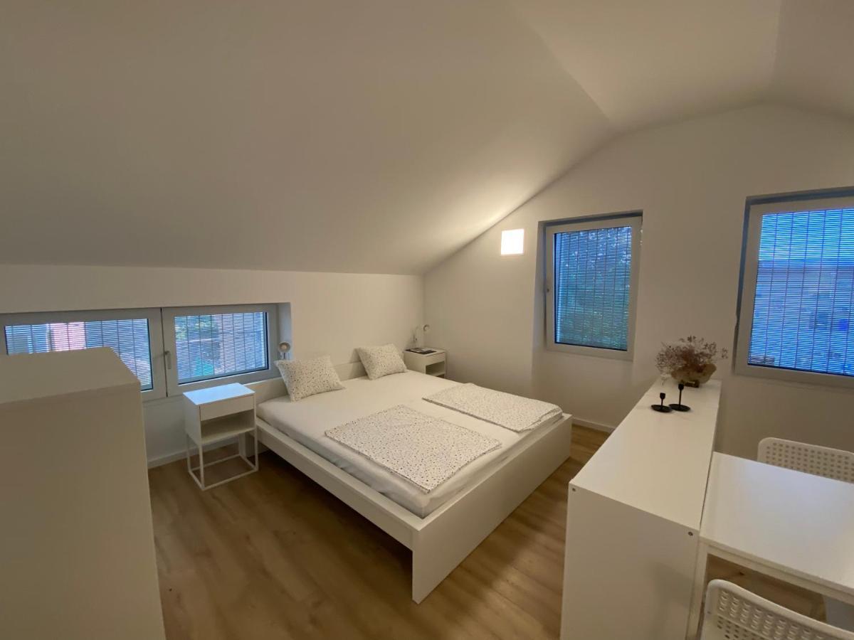 Sobe “Zavjetrina” Apartment Murter Bagian luar foto